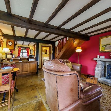 Sweet Knoll Cottage Бъкстън Екстериор снимка